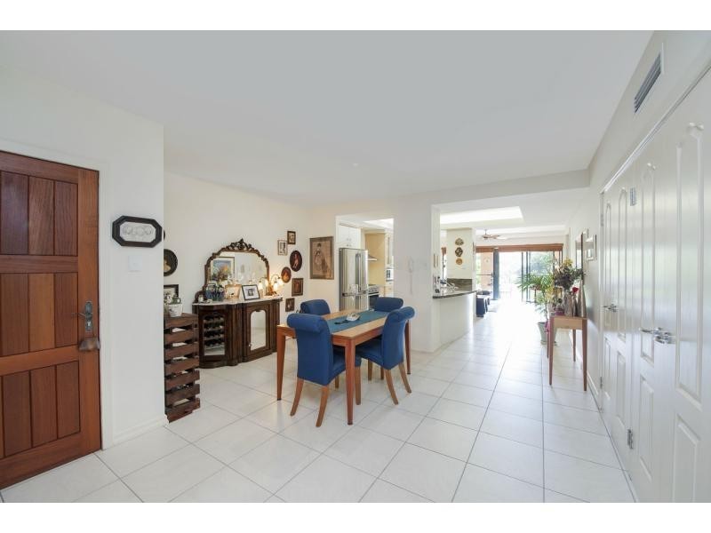 3270 Palladian Drive, Hope Island QLD 4212