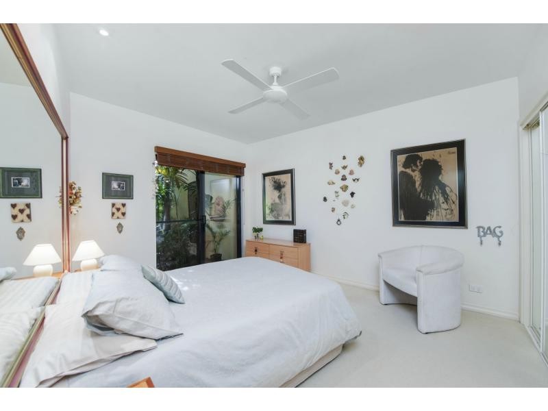 3270 Palladian Drive, Hope Island QLD 4212