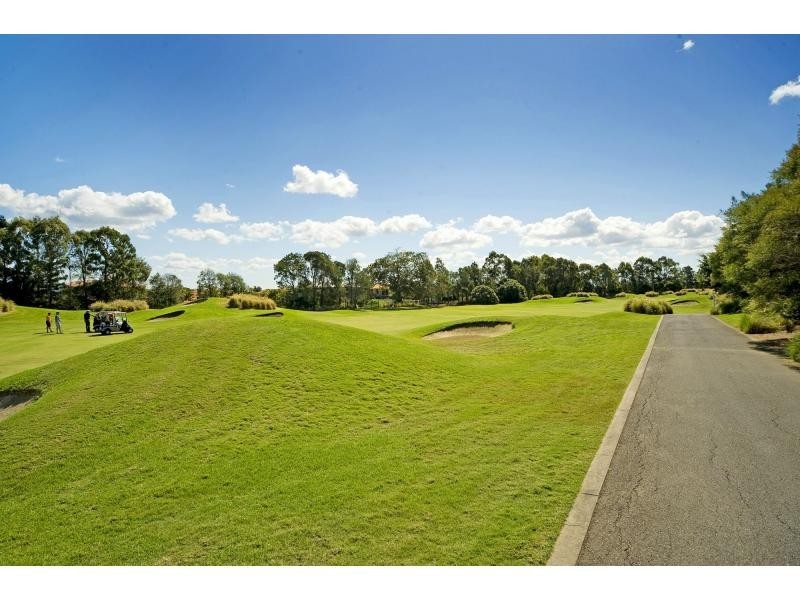 3270 Palladian Drive, Hope Island QLD 4212