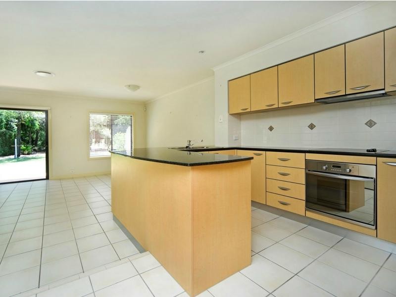 8884 Magnolia Drive East, Hope Island QLD 4212
