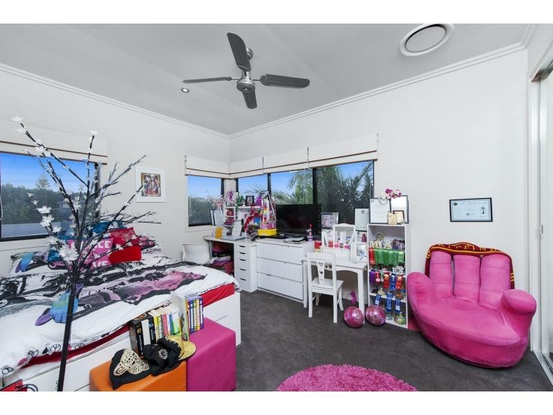 6113 Trasimeno Avenue, Hope Island QLD 4212