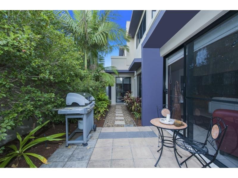 6113 Trasimeno Avenue, Hope Island QLD 4212