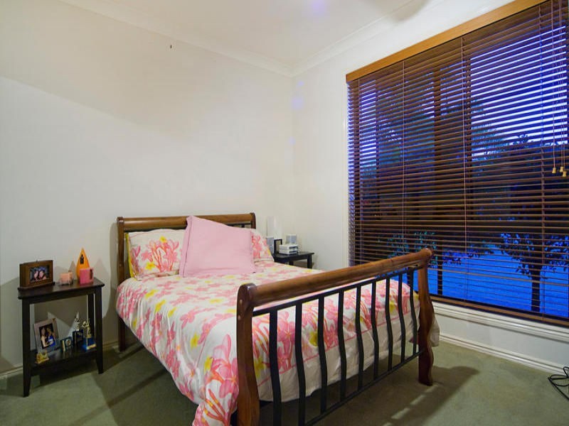 6 Saltair Grove, Helensvale QLD 4212