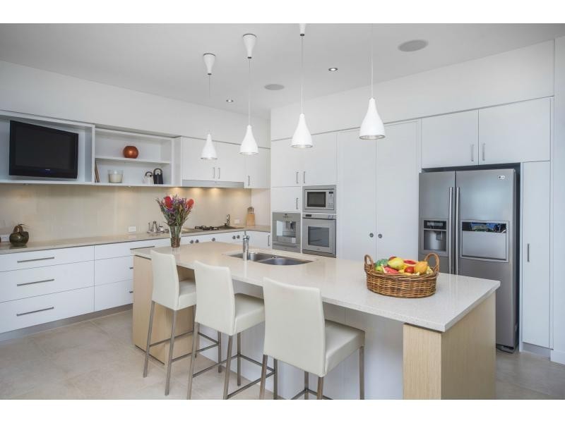 6074 Lugano Drive, Hope Island QLD 4212