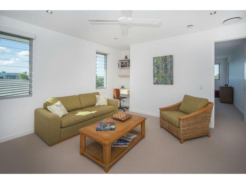 6074 Lugano Drive, Hope Island QLD 4212