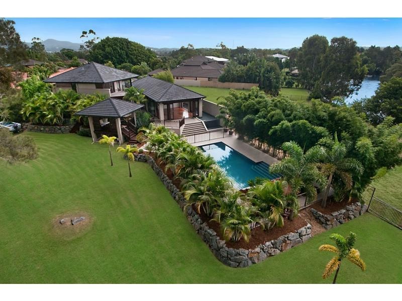 42 River Cove Place, Helensvale QLD 4212