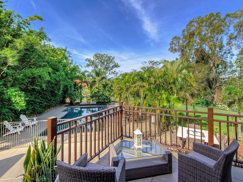 42 River Cove Place, Helensvale QLD 4212