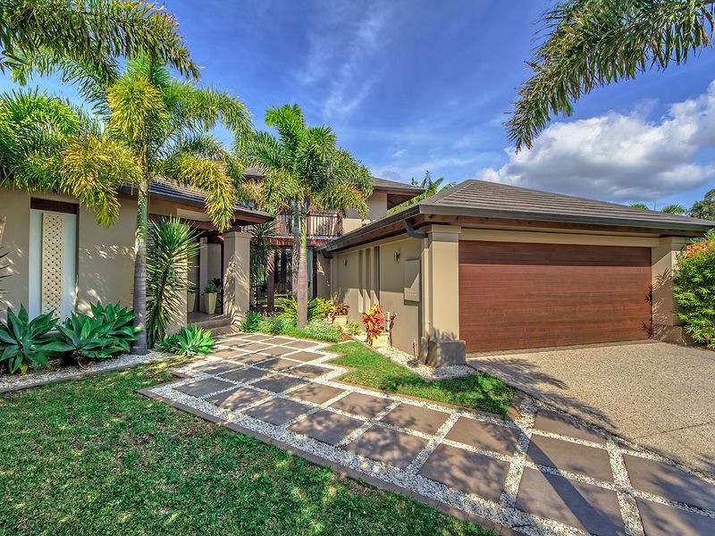 42 River Cove Place, Helensvale QLD 4212