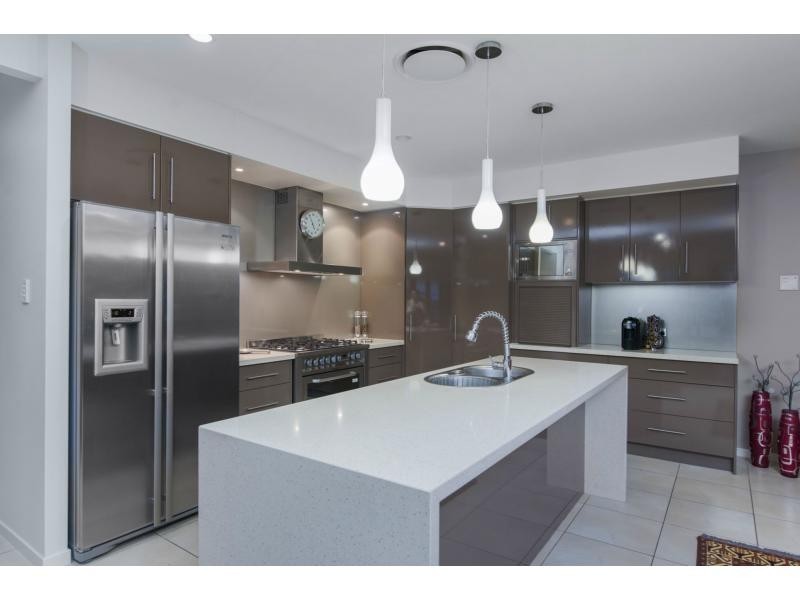 2840 Wylarah Way, Hope Island QLD 4212