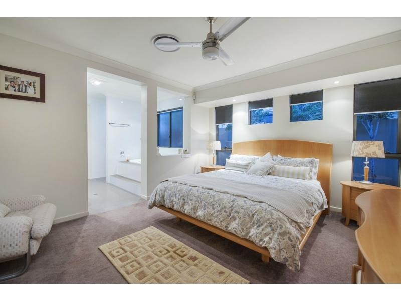 2840 Wylarah Way, Hope Island QLD 4212
