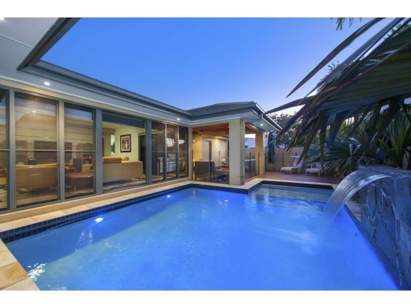 2840 Wylarah Way, Hope Island QLD 4212
