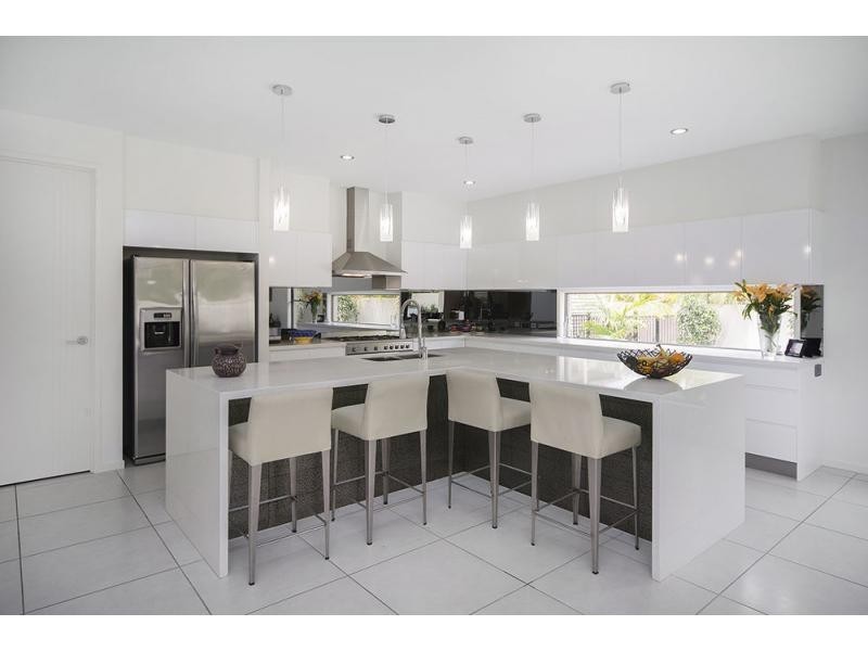 3158 Riverleigh Drive, Hope Island QLD 4212