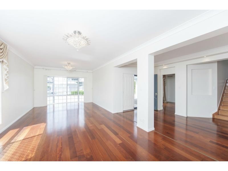 35 North Bank Court, River Links, Helensvale QLD 4212