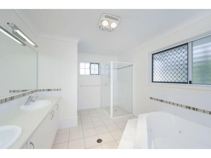 35 North Bank Court, River Links, Helensvale QLD 4212