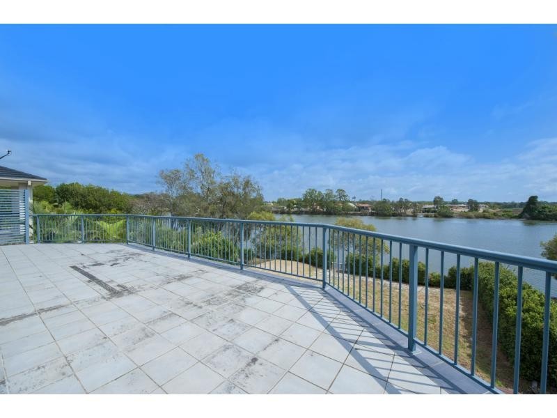 35 North Bank Court, River Links, Helensvale QLD 4212