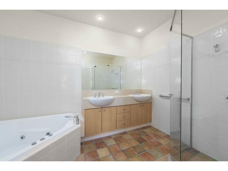 3223 Palladian Drive, Hope Island QLD 4212