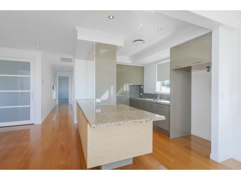 6011 Calardo Avenue, Hope Island QLD 4212