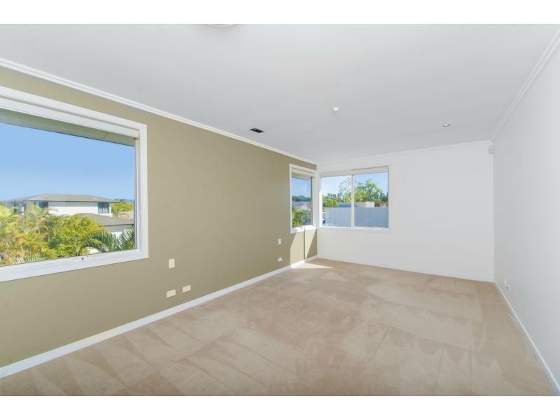 6011 Calardo Avenue, Hope Island QLD 4212