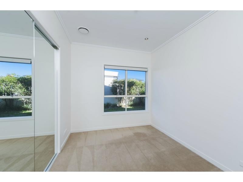 6011 Calardo Avenue, Hope Island QLD 4212