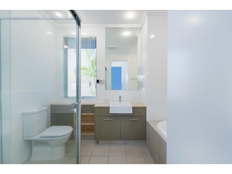6011 Calardo Avenue, Hope Island QLD 4212