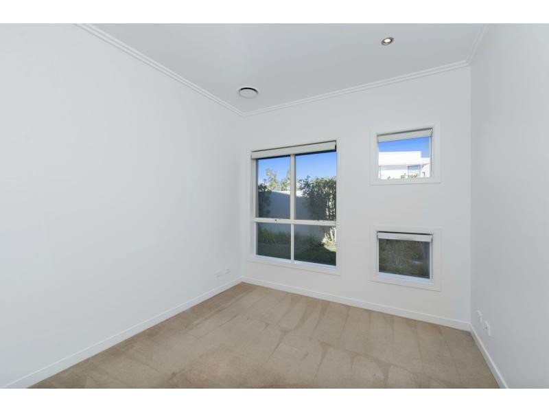 6011 Calardo Avenue, Hope Island QLD 4212