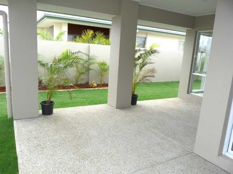 27 Rhodium Crescent, Hope Island QLD 4212