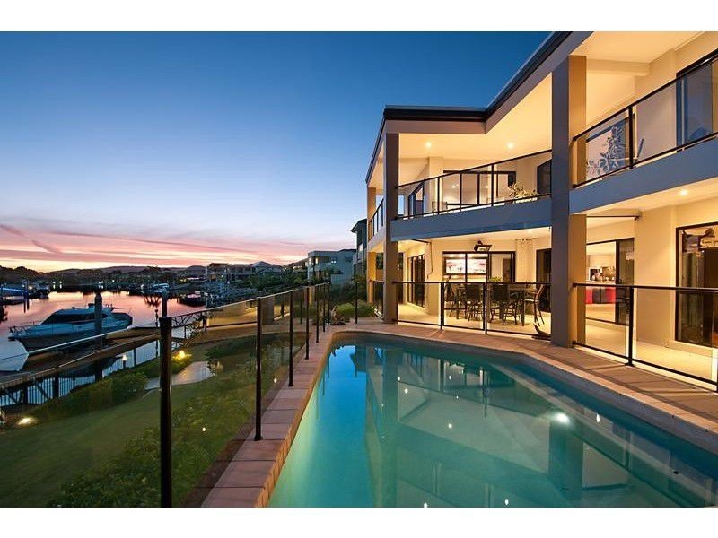 2311 Belmont Court East, Hope Island QLD 4212