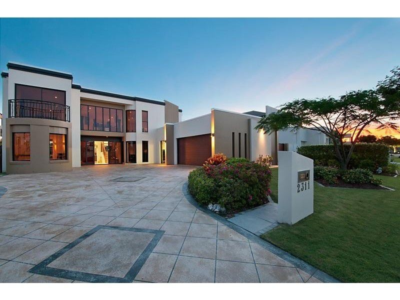 2311 Belmont Court East, Hope Island QLD 4212