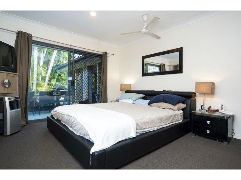 10 Ballybunyon Crescent, Hope Island QLD 4212