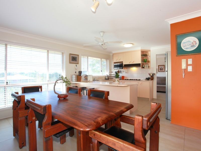 15 Jingella Street, Hope Island QLD 4212