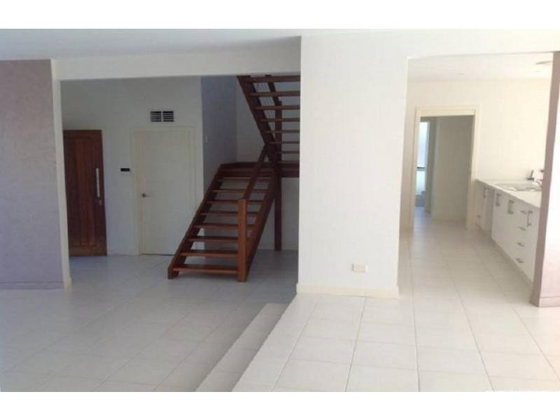 Coomera Waters QLD 4209