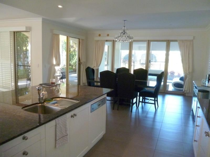 Hope Island QLD 4212