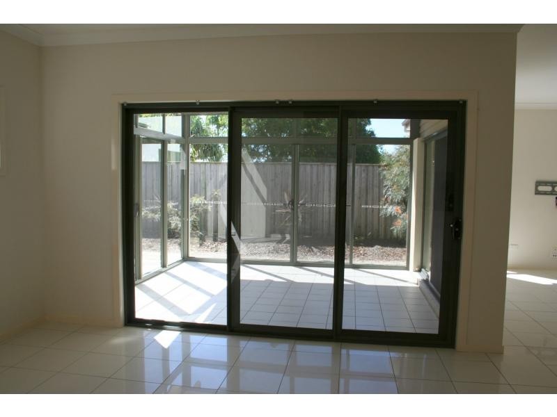 15 Galley Road, Hope Island QLD 4212