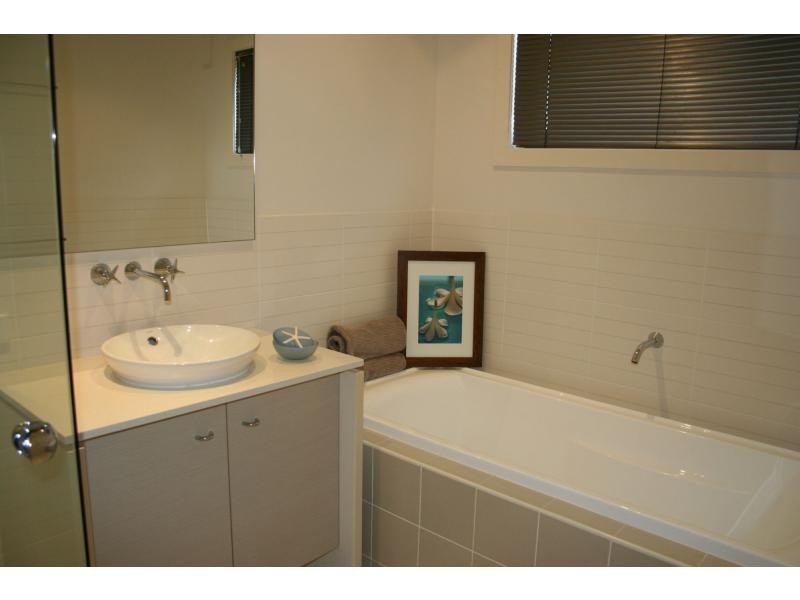 15 Galley Road, Hope Island QLD 4212