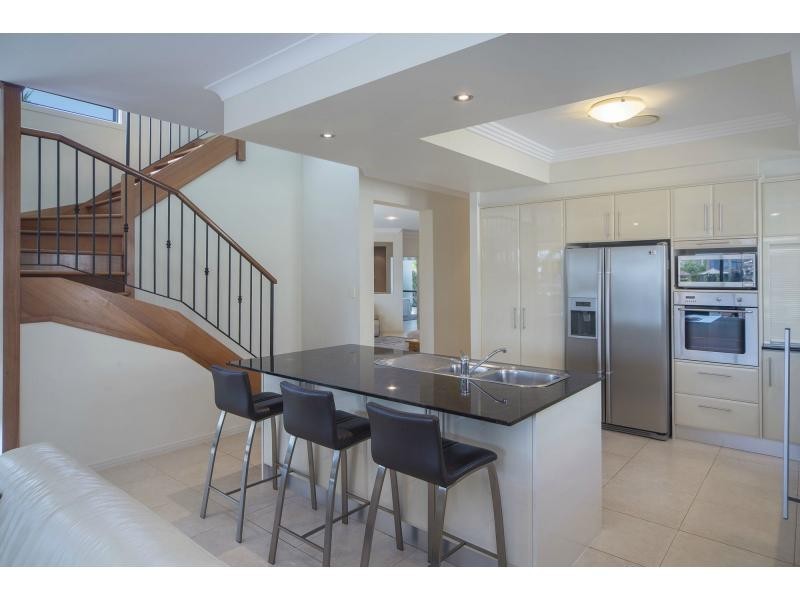 2152 Beaufort Way, Hope Island QLD 4212