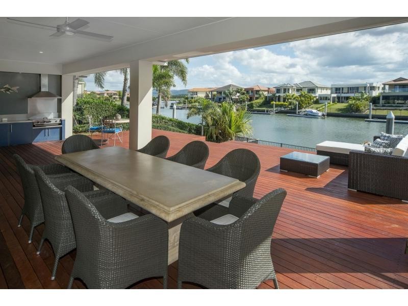 2152 Beaufort Way, Hope Island QLD 4212