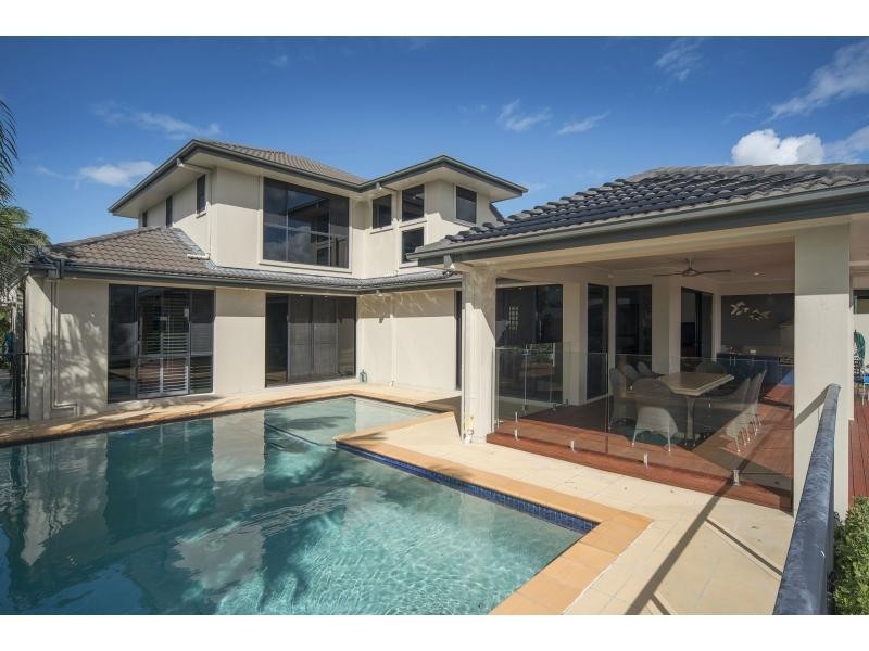 2152 Beaufort Way, Hope Island QLD 4212