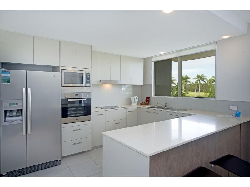 3207 Activa Way, Azzura Greens, Hope Island QLD 4212