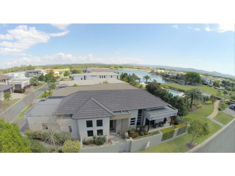 6162 Lugano Drive East, Hope Island QLD 4212