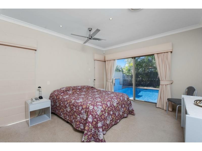 2041 Carlton Drive, Hope Island QLD 4212