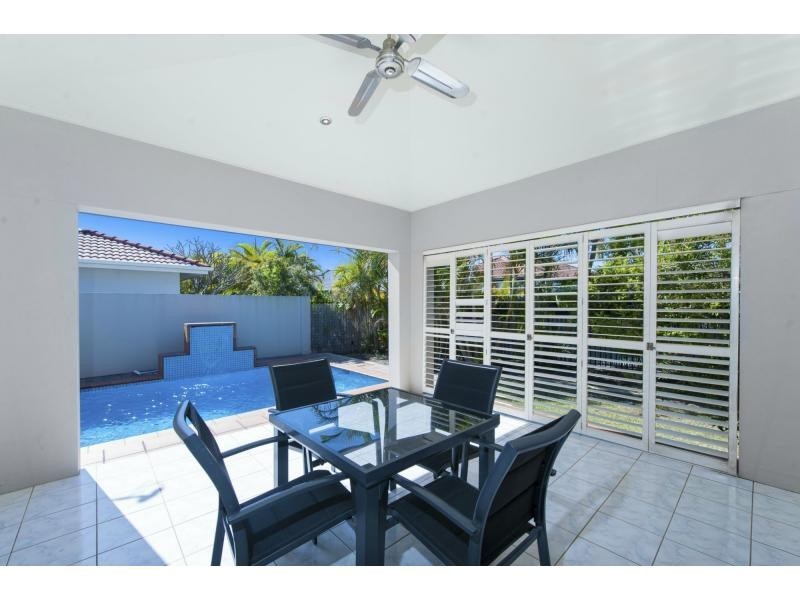 2041 Carlton Drive, Hope Island QLD 4212