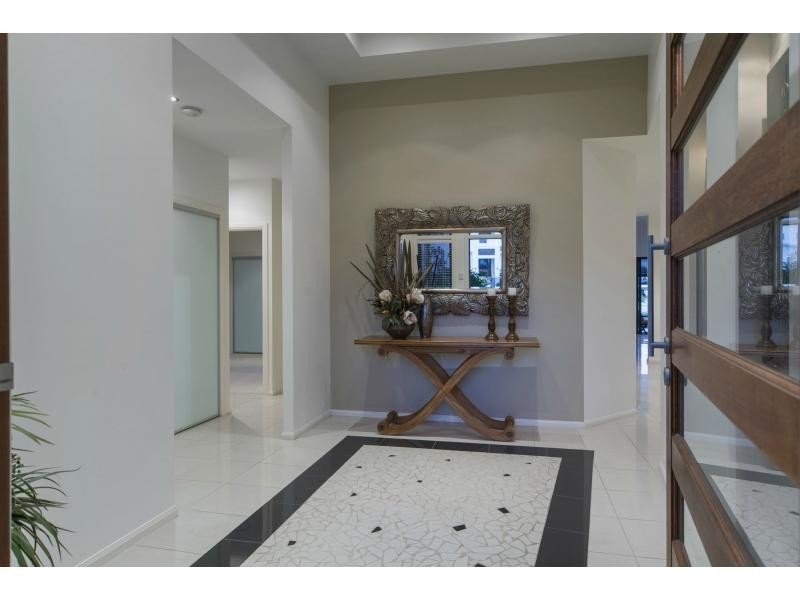 96 Southaven Drive, Helensvale QLD 4212