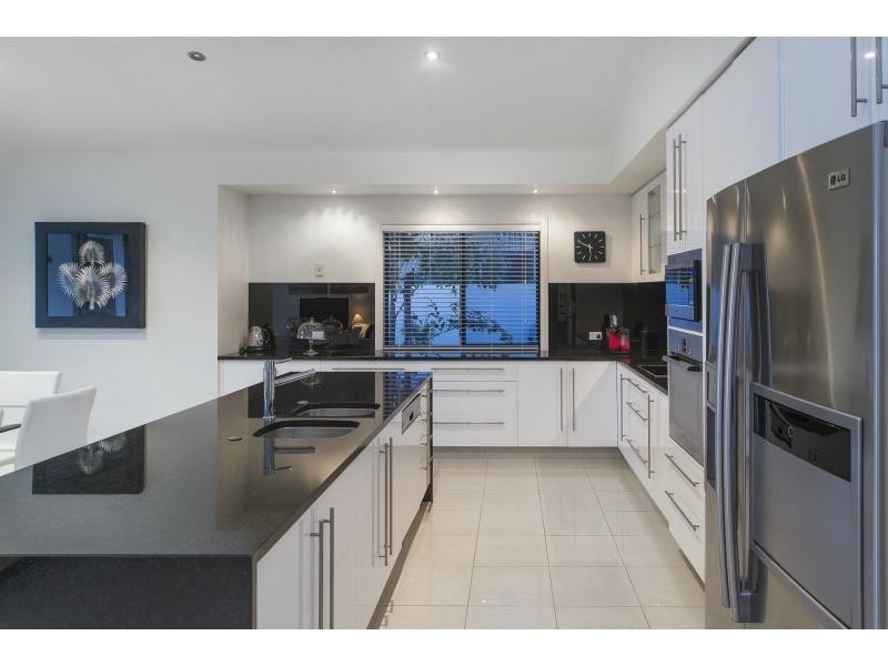 96 Southaven Drive, Helensvale QLD 4212