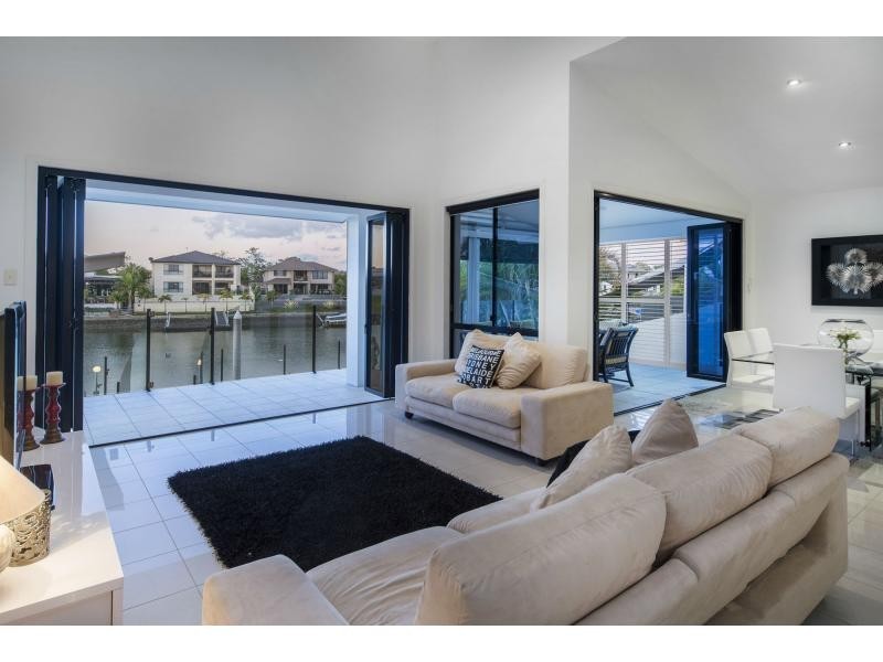 96 Southaven Drive, Helensvale QLD 4212