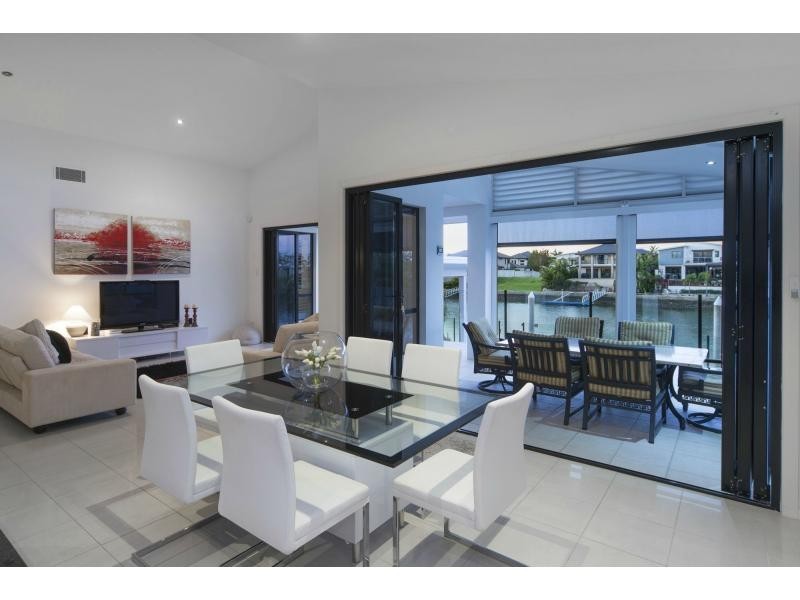 96 Southaven Drive, Helensvale QLD 4212