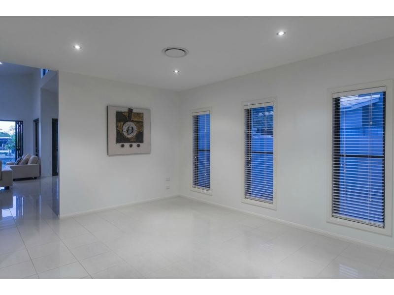 96 Southaven Drive, Helensvale QLD 4212