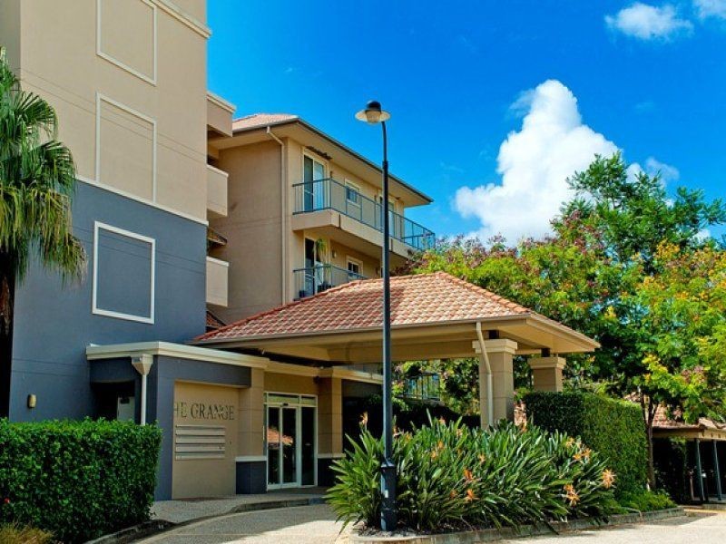 8435 Magnolia Drive East, Hope Island QLD 4212