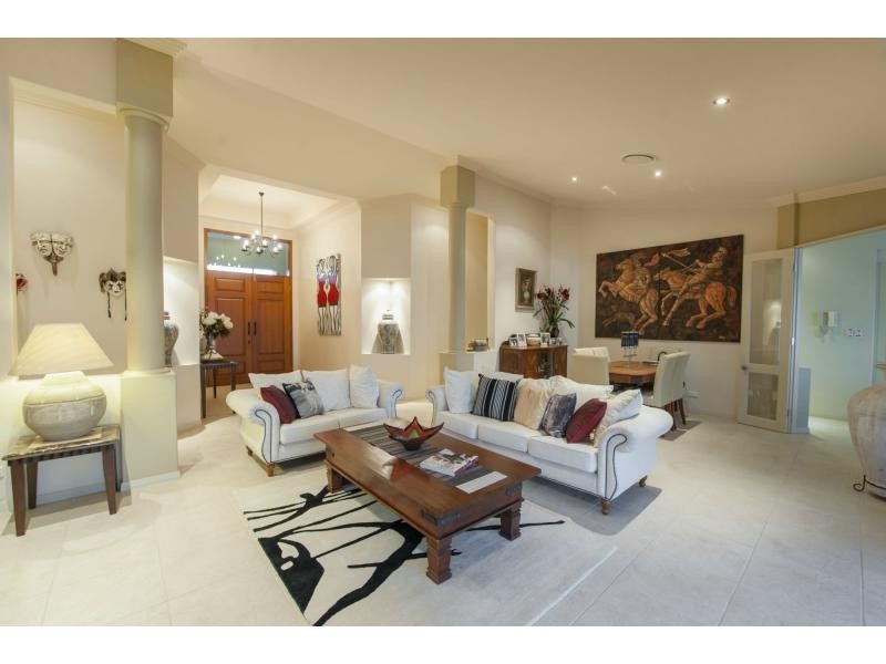 29 Windchimes Way, Helensvale QLD 4212