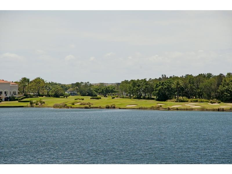 8315 Magnolia Drive East, Hope Island QLD 4212