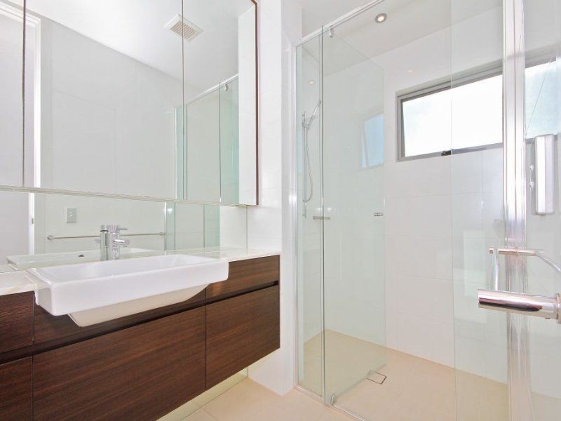 7502 Springfield Drive, Hope Island QLD 4212